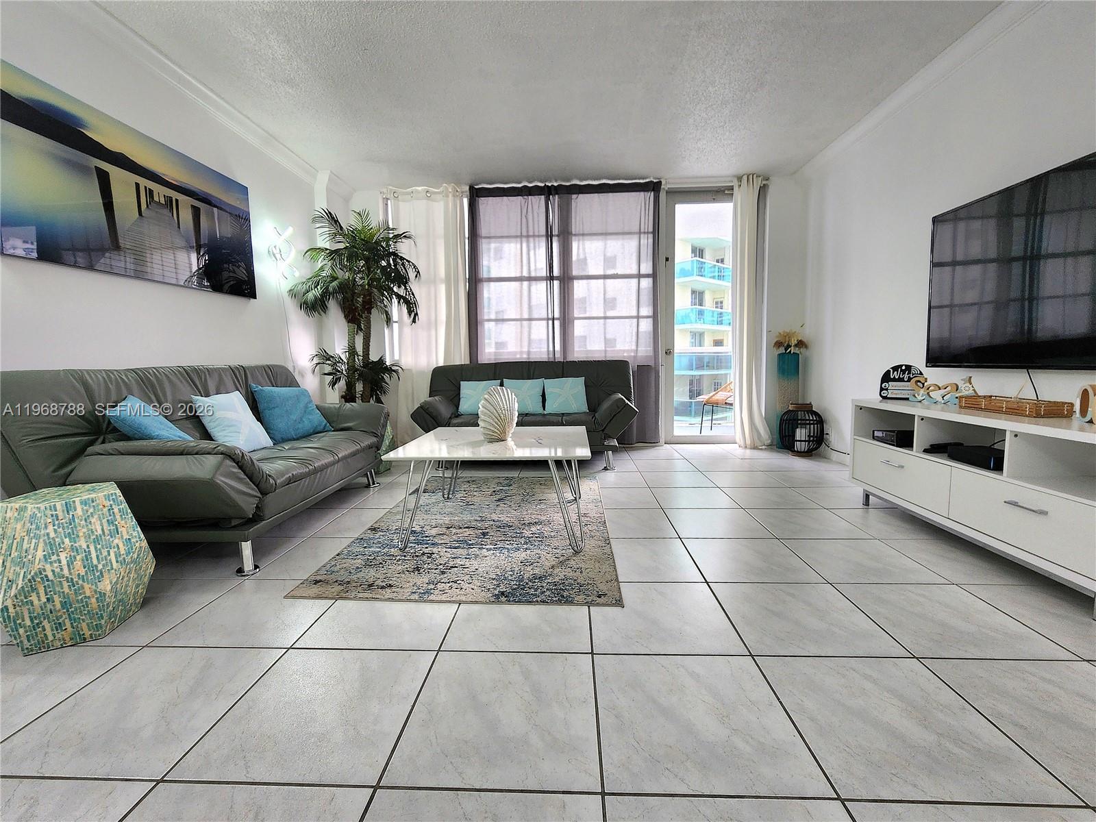 3725 S Ocean Drive 620 Property Photo 3