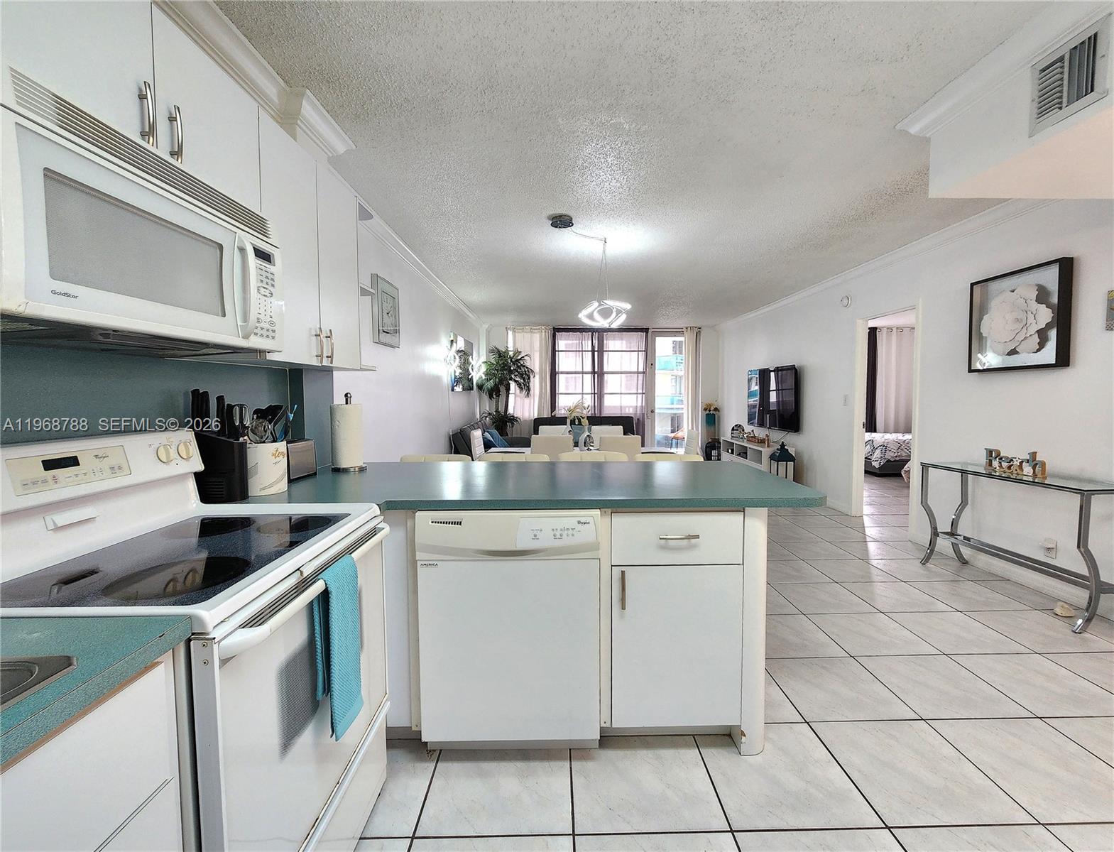 3725 S Ocean Drive 620 Property Photo 7