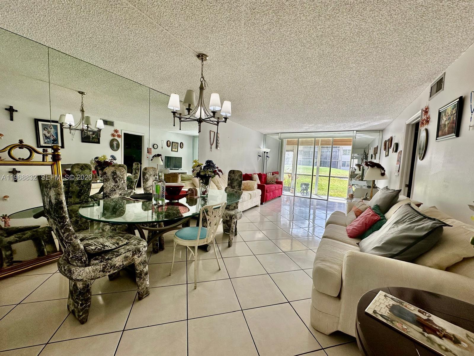 8960 S Hollybrook Boulevard 109 Property Photo 11