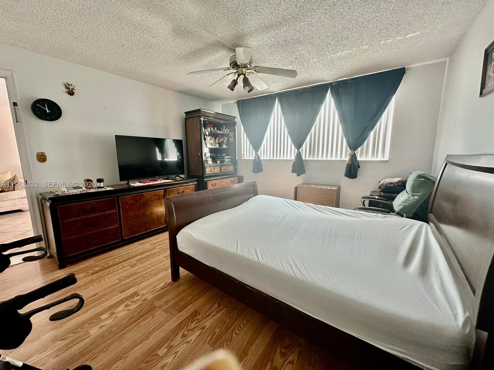 8960 S Hollybrook Boulevard 109 Property Photo 16