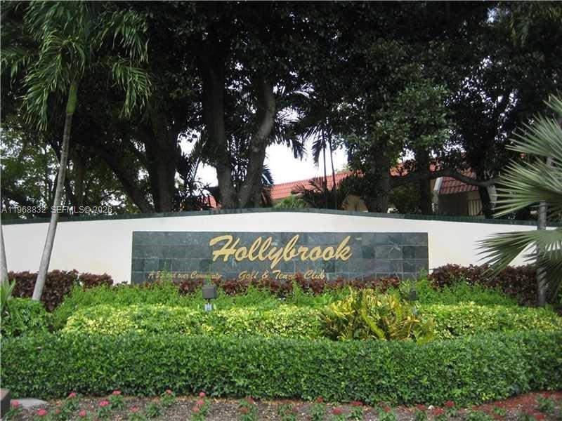 8960 S Hollybrook Boulevard 109 Property Photo 33