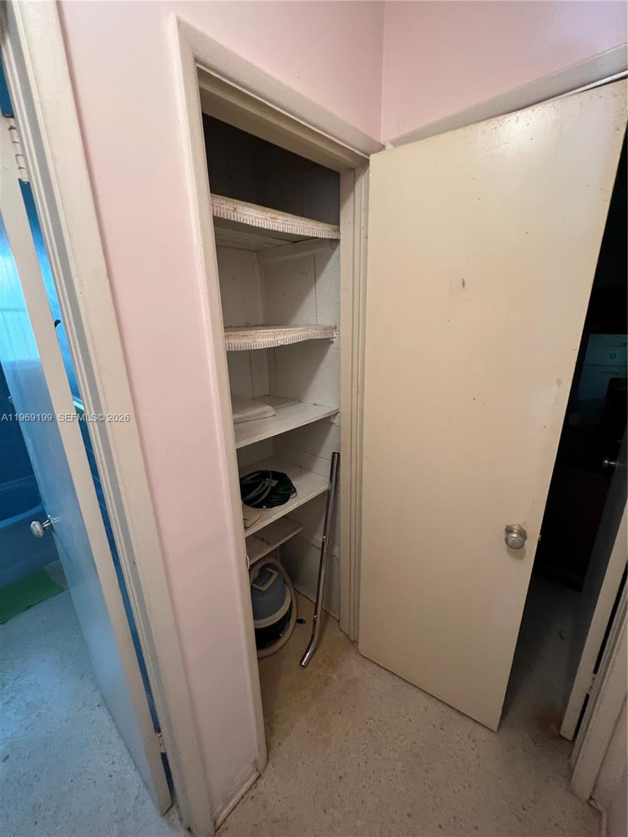 812 Columbus Boulevard Property Photo 9