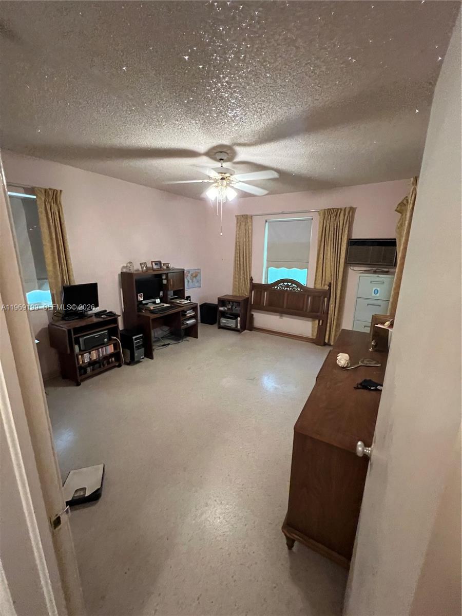 812 Columbus Boulevard Property Photo 10
