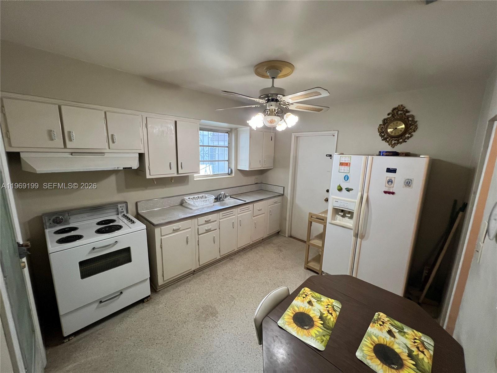 812 Columbus Boulevard Property Photo 18