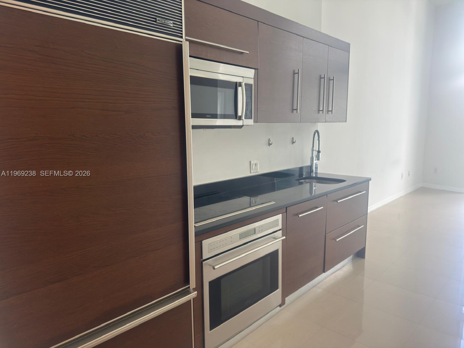 465 Brickell 1504 Property Photo 4