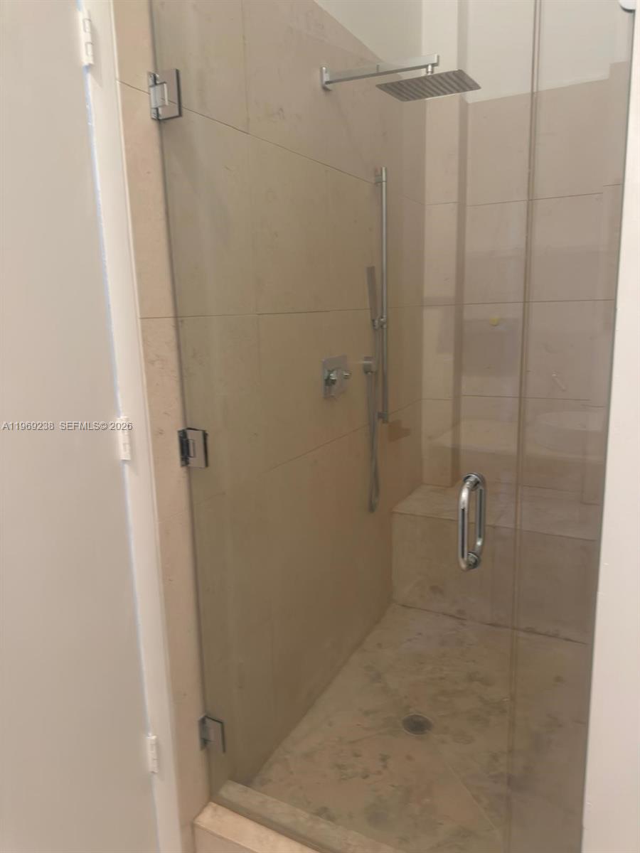 465 Brickell 1504 Property Photo 13