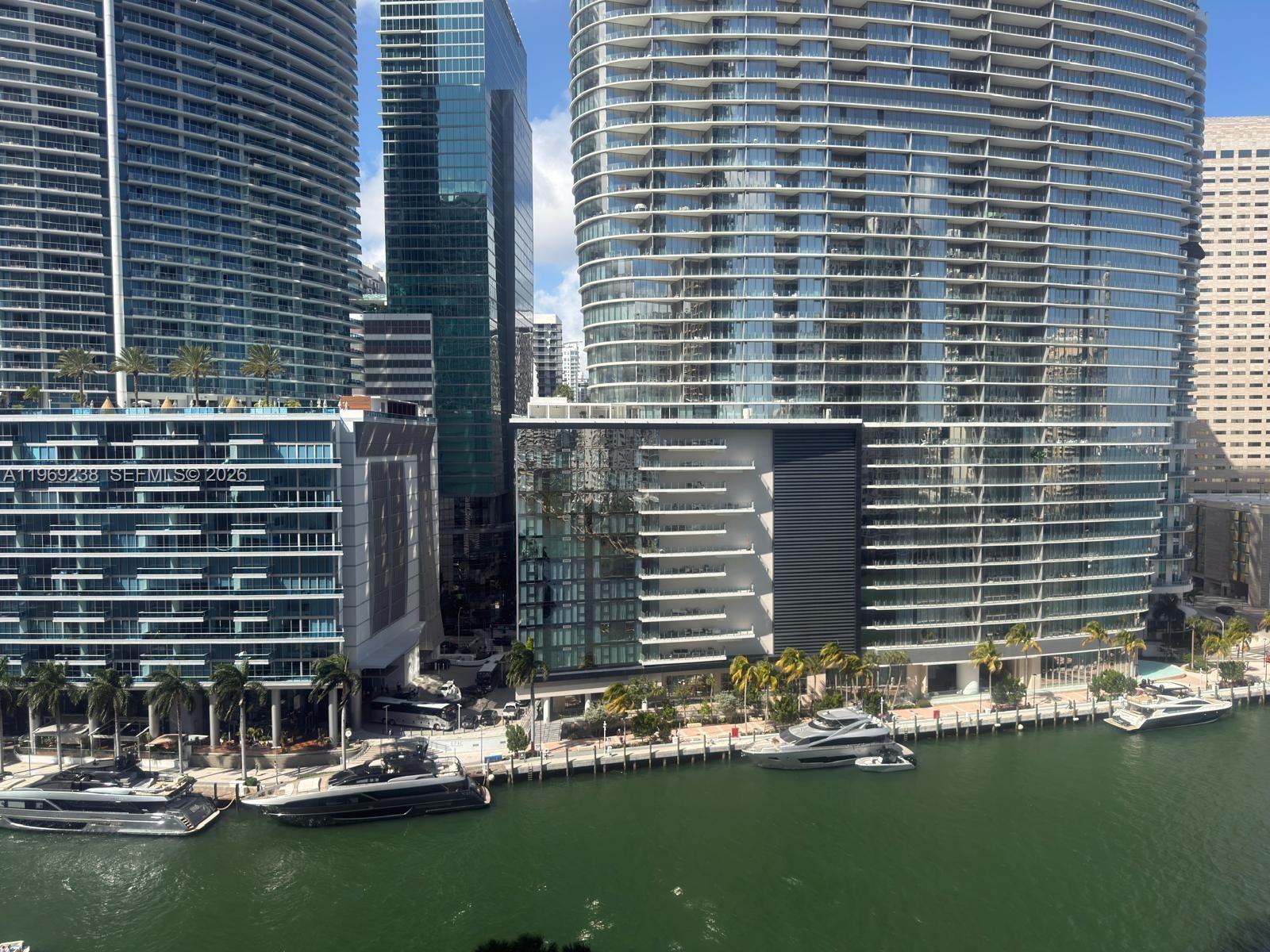 465 Brickell 1504 Property Photo 15