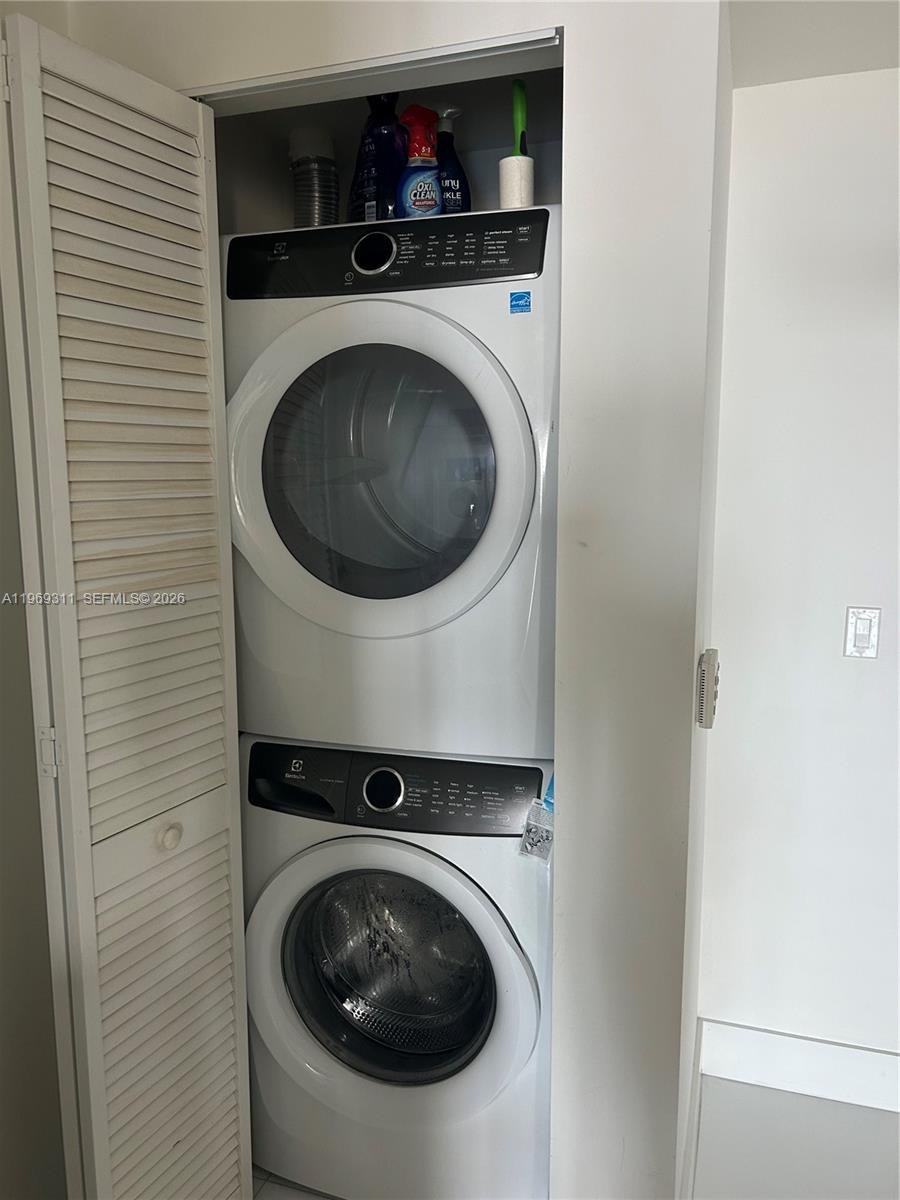 300 Sunny Isles Boulevard 4-2305 Property Photo 26