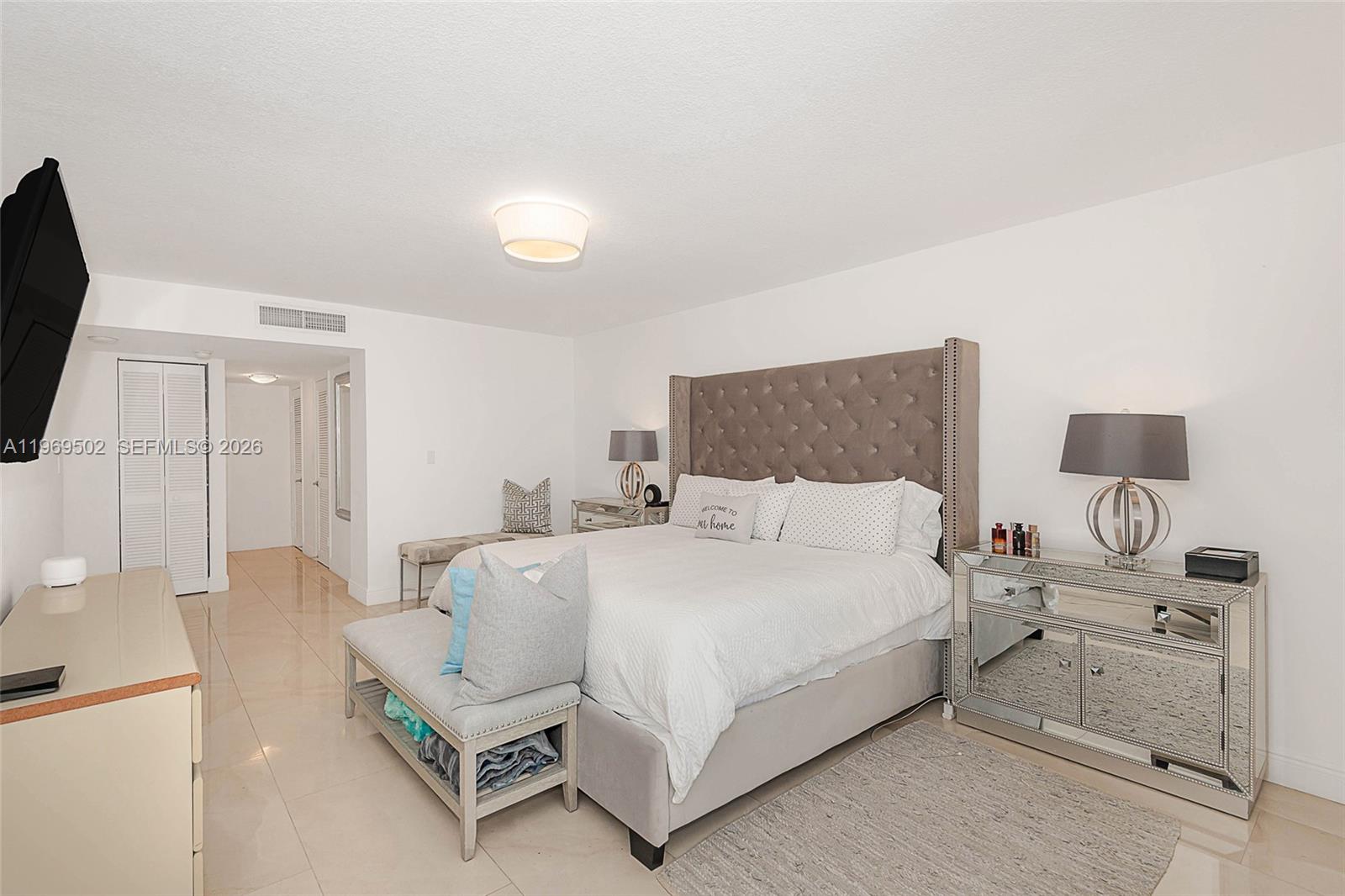 6423 Collins Avenue 309 Property Photo 19