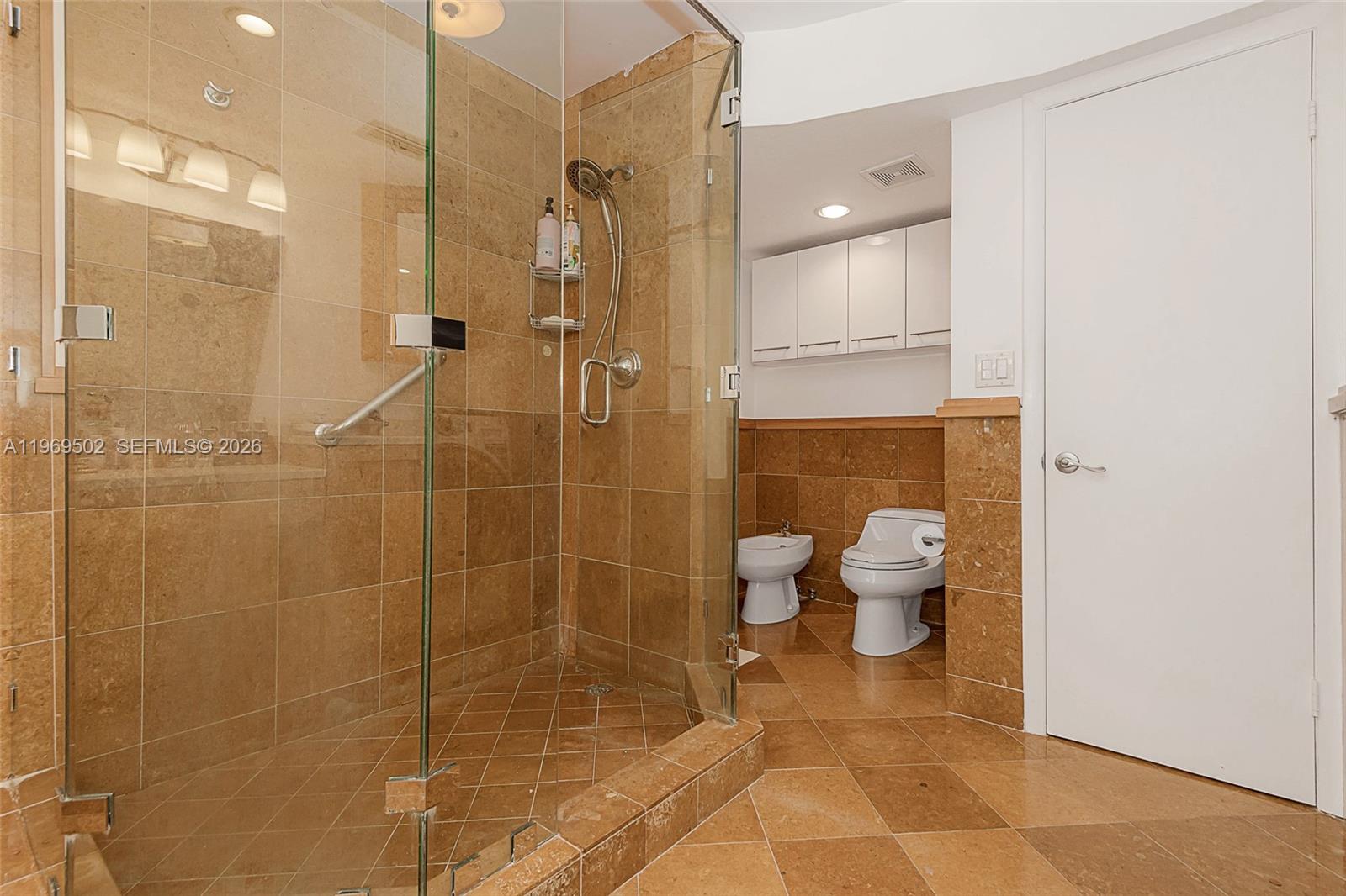 6423 Collins Avenue 309 Property Photo 23