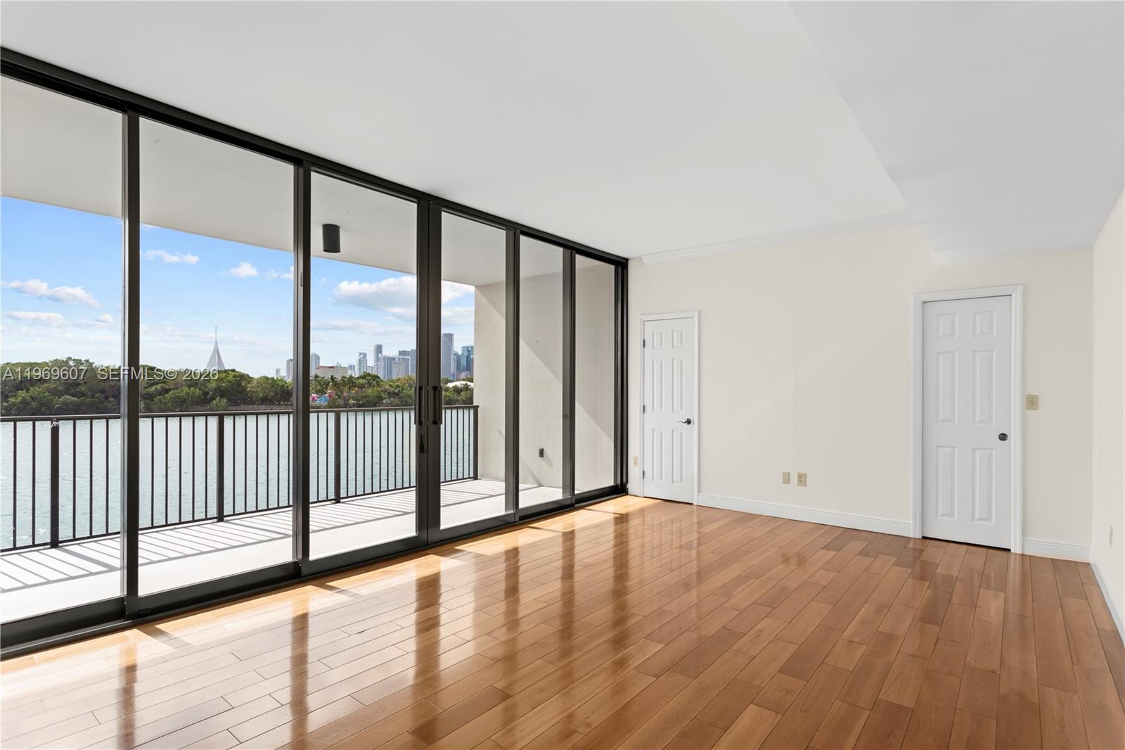 1000 Venetian Way 301 Property Photo 5