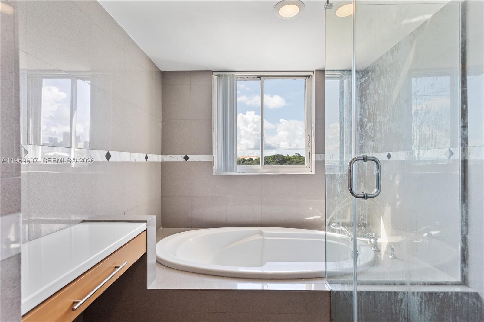 1000 Venetian Way 301 Property Photo 14