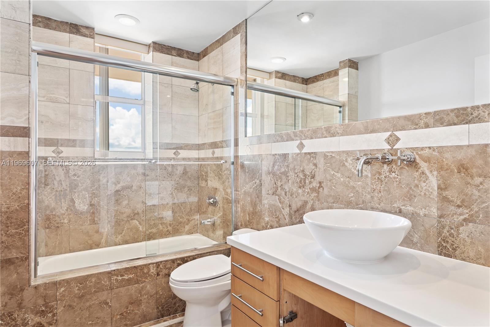 1000 Venetian Way 301 Property Photo 16