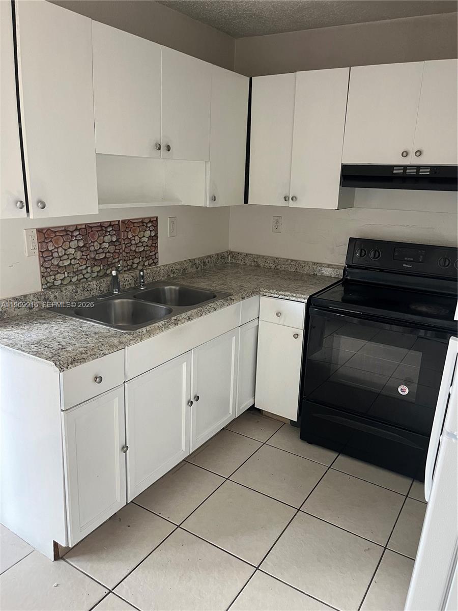 1679 Sunrise Boulevard 1679 Property Photo 8