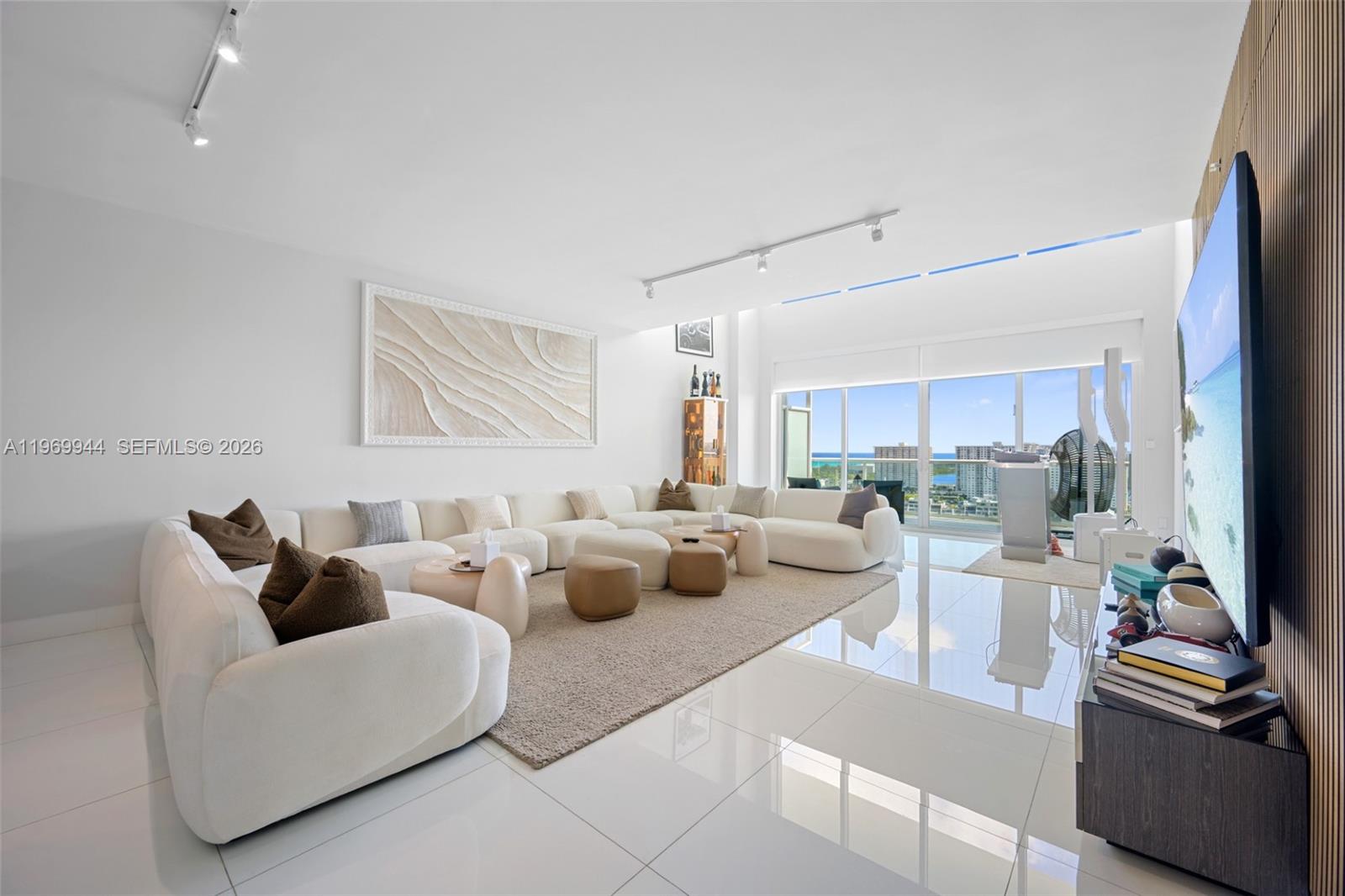 400 Sunny Isles Boulevard 2004 Property Photo 1
