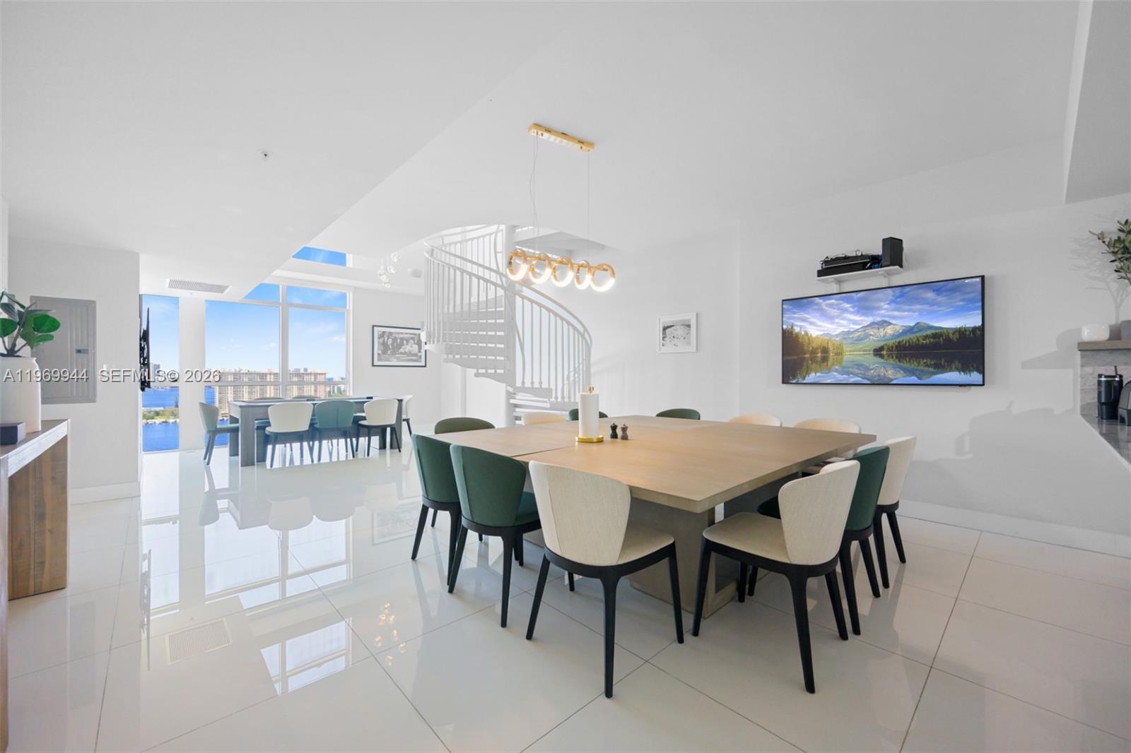 400 Sunny Isles Boulevard 2004 Property Photo 5