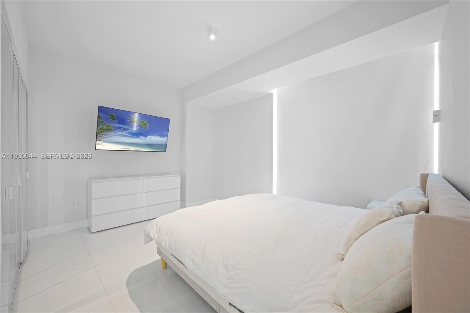 400 Sunny Isles Boulevard 2004 Property Photo 21