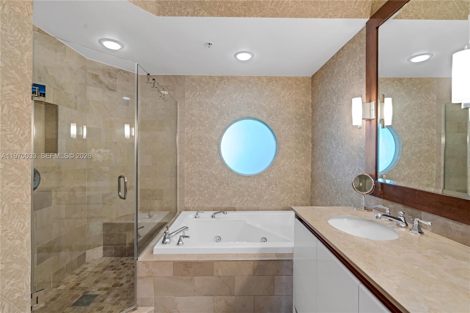 1500 Ocean Drive 704 Property Photo 23