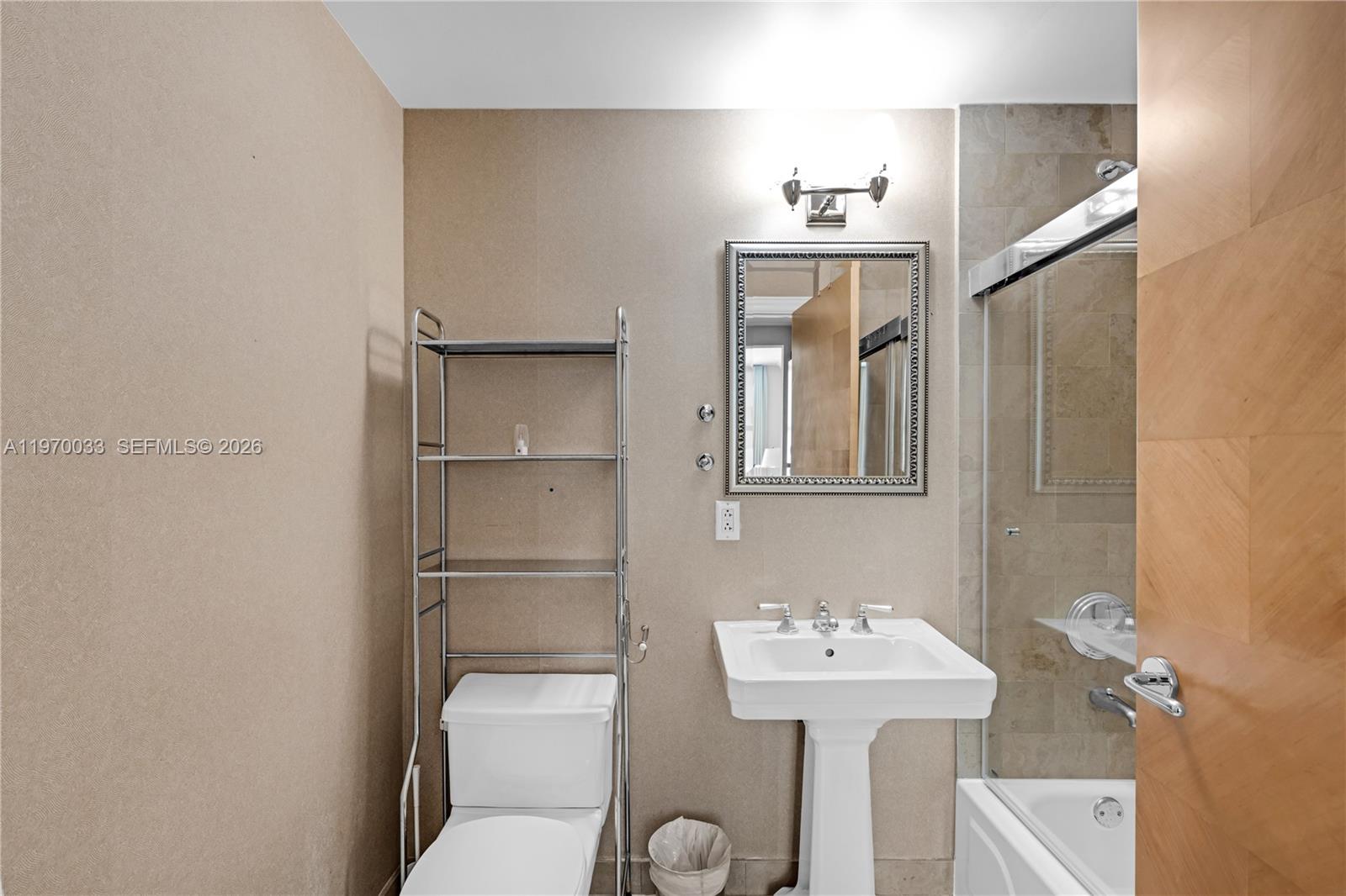 1500 Ocean Drive 704 Property Photo 29