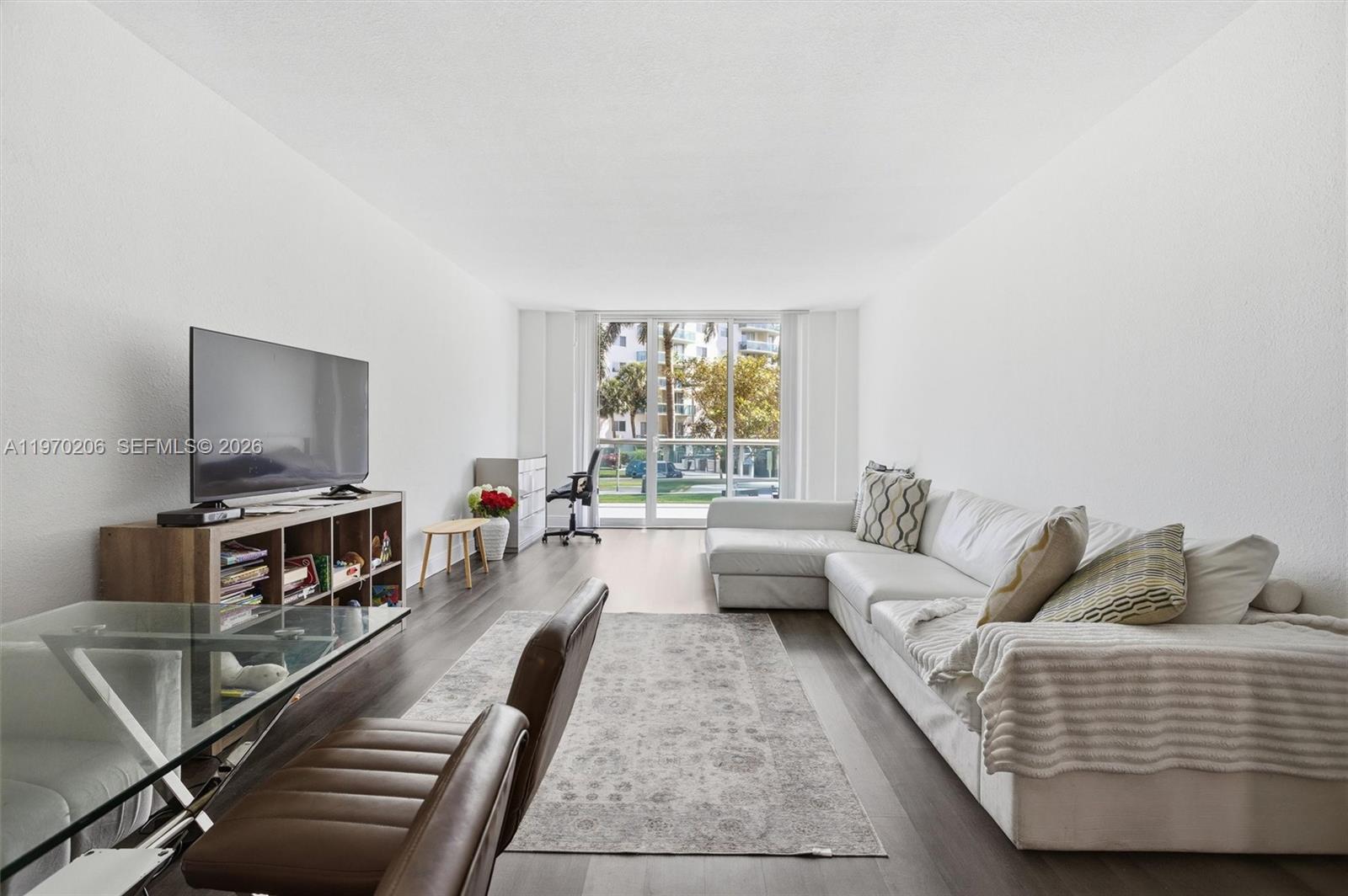 19390 Collins Avenue 120 Property Photo 4