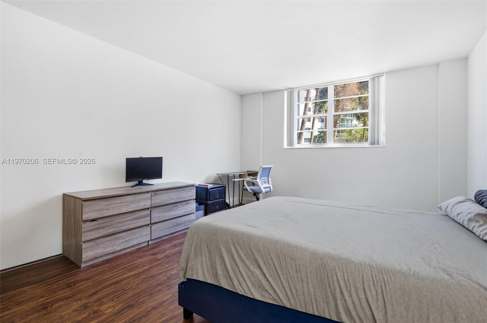 19390 Collins Avenue 120 Property Photo 12