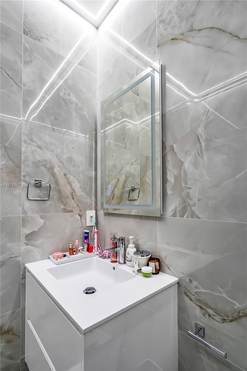 4566 Ficus Street Property Photo 31