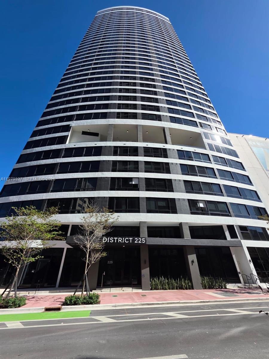 225 N Miami Avenue 804 Property Photo 1