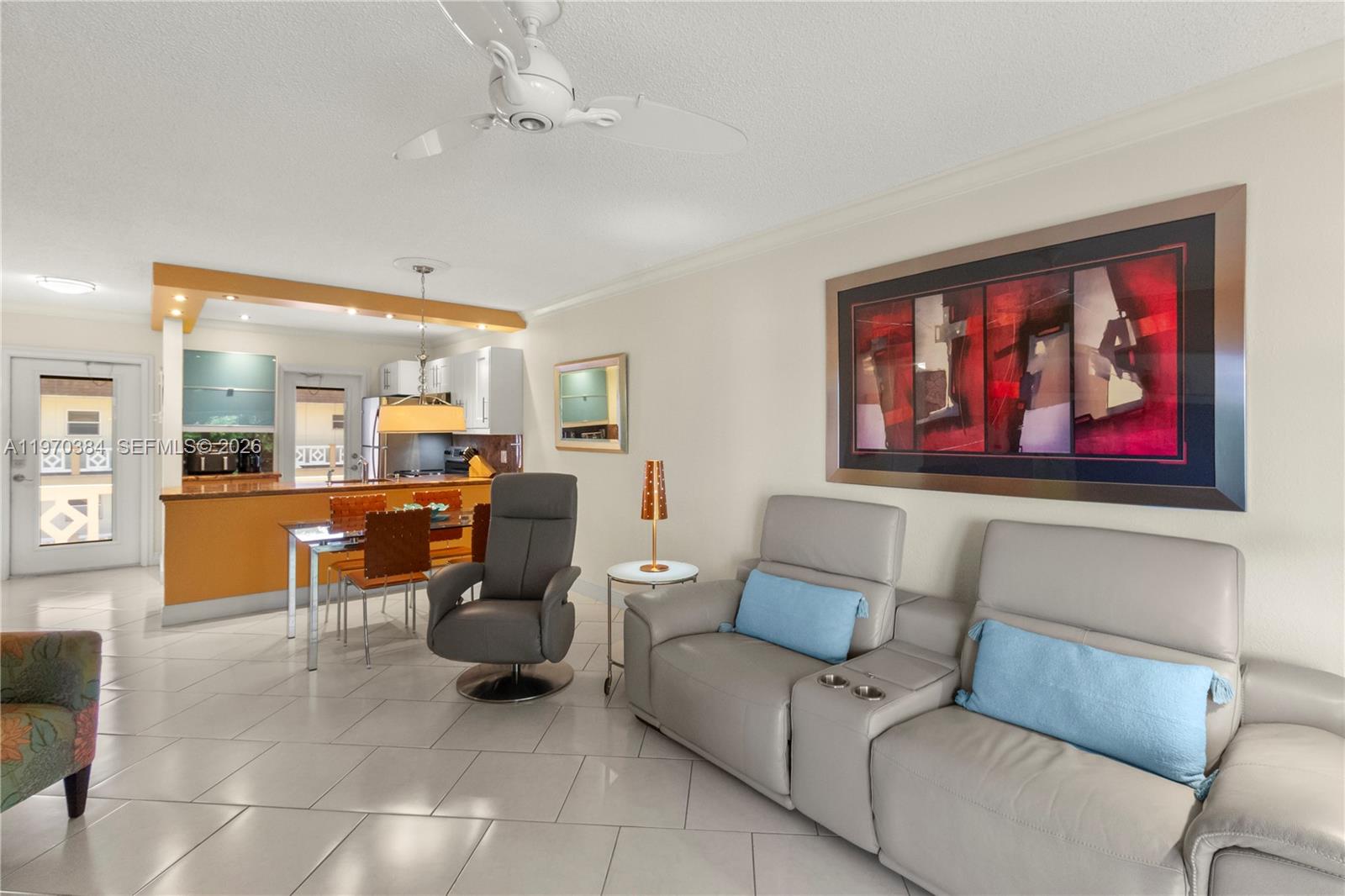 5121 W Oakland Park Boulevard 304 Property Photo 9