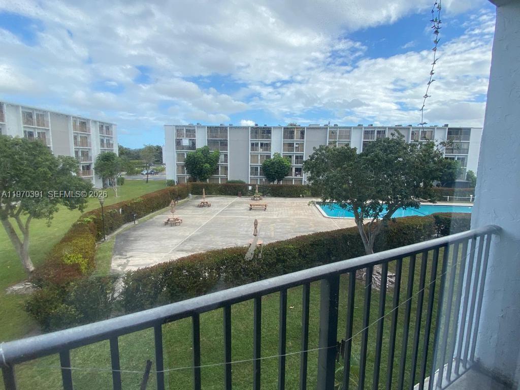 8700 N Sherman Circle 305 Property Photo 11