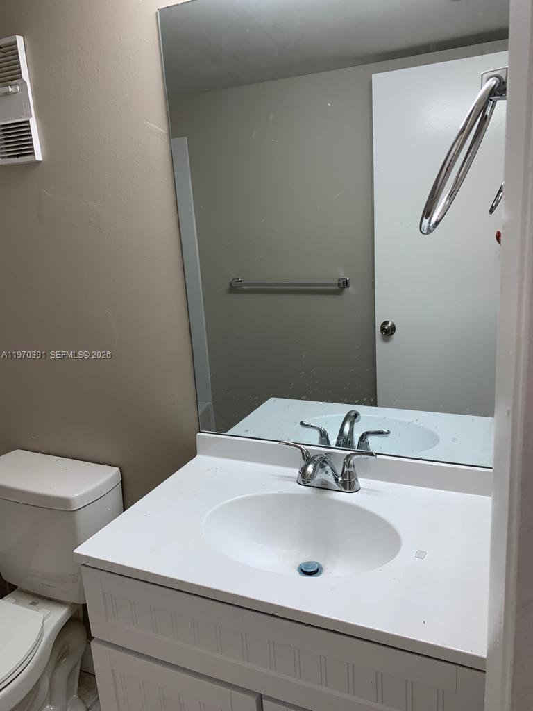 8700 N Sherman Circle 305 Property Photo 16