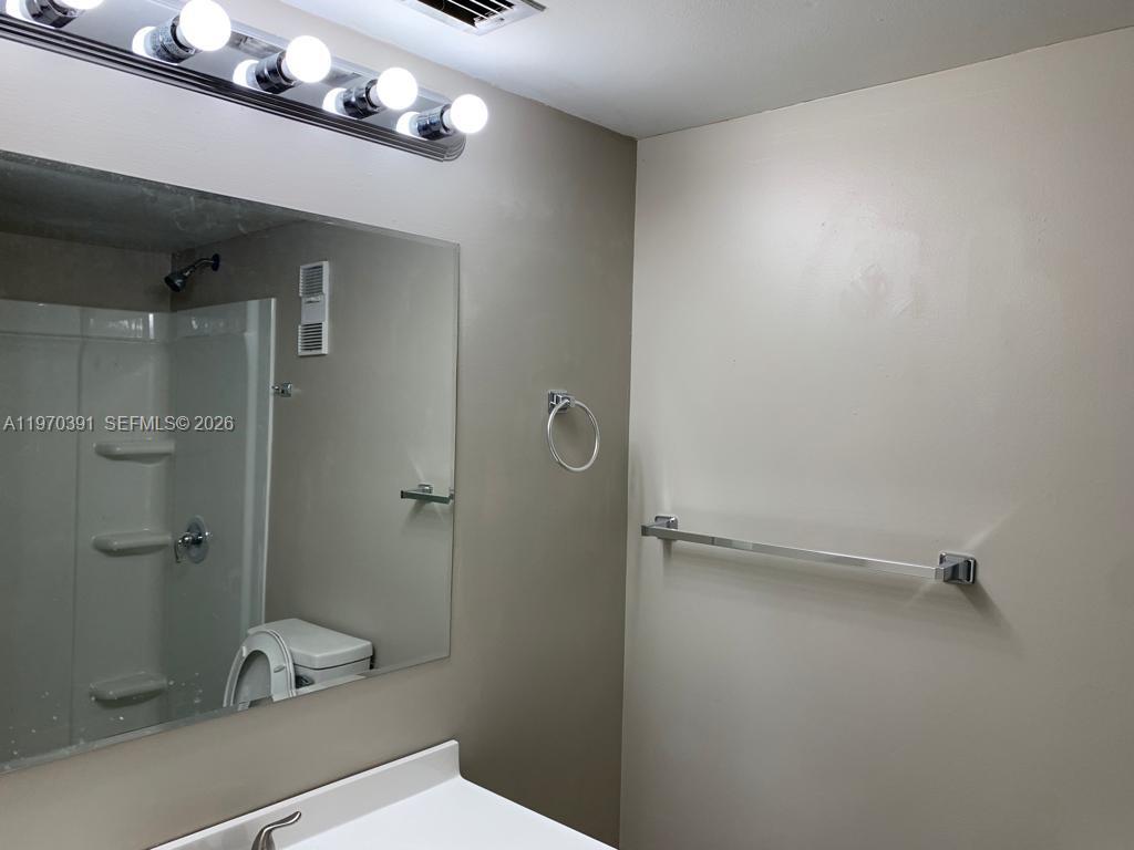 8700 N Sherman Circle 305 Property Photo 22