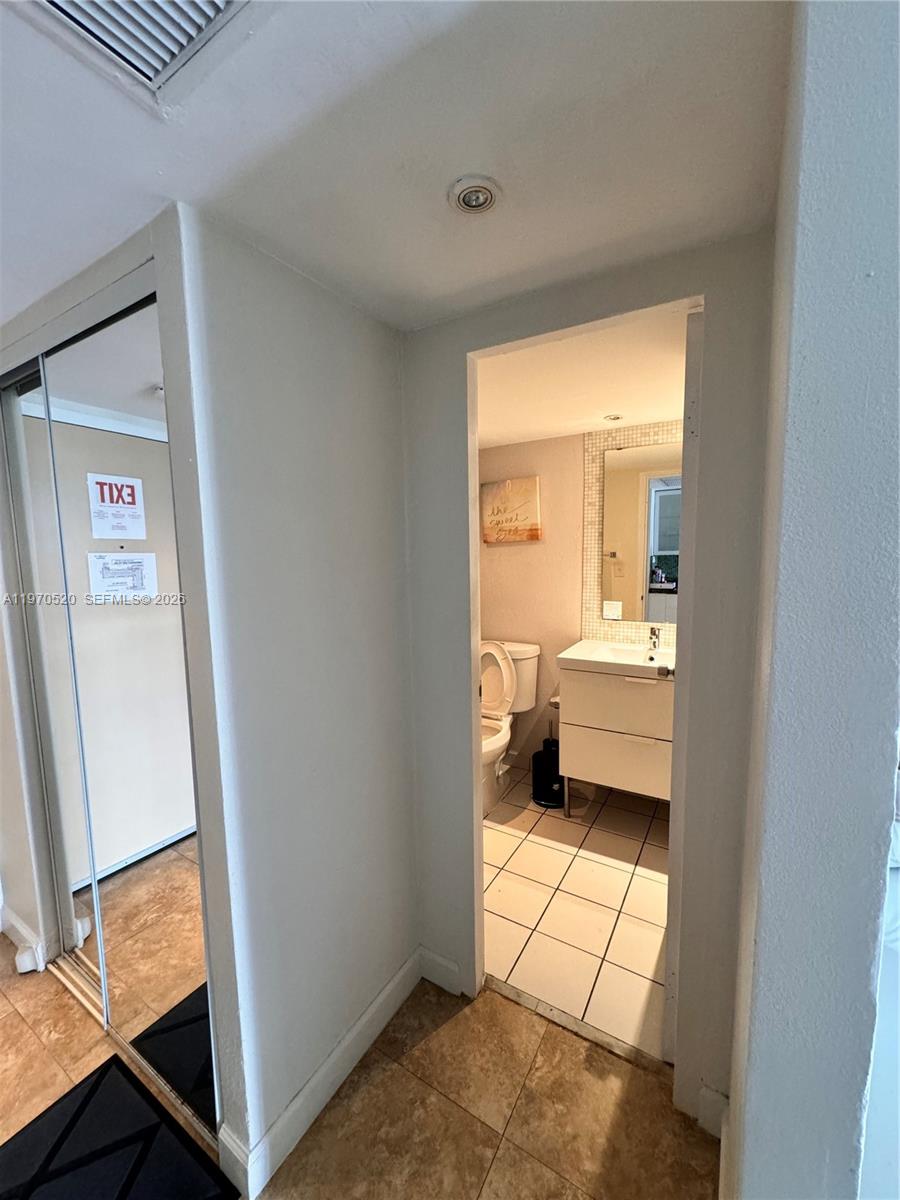 19201 Collins Avenue 436 Property Photo 14