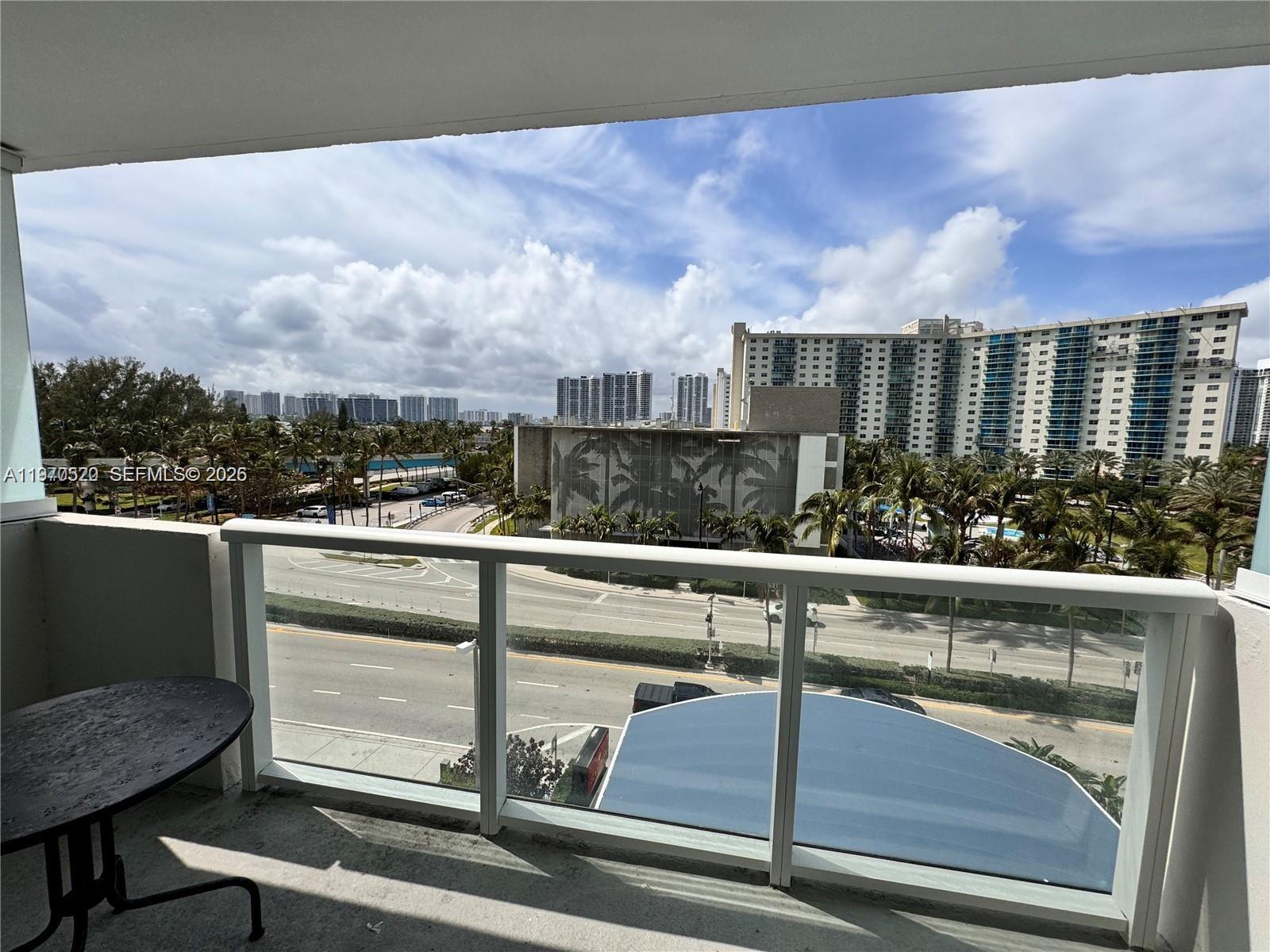 19201 Collins Avenue 436 Property Photo 15