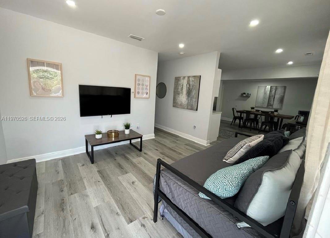 3050 Nw 52nd Street Property Photo 4