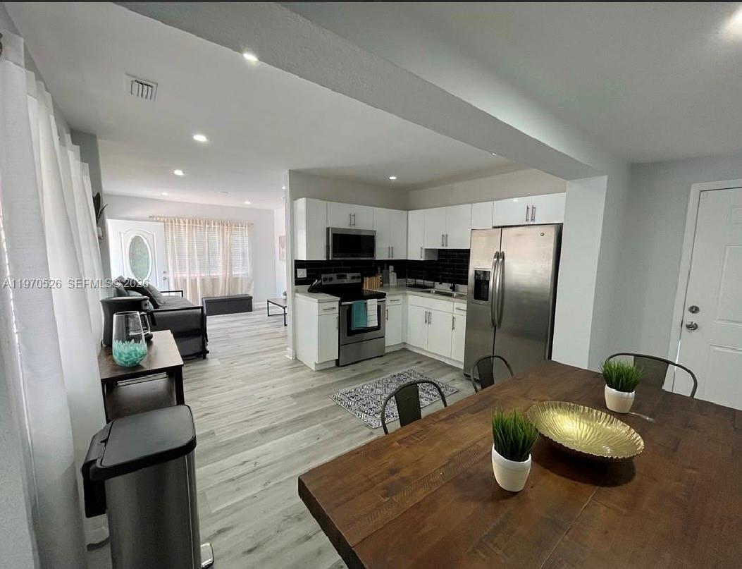 3050 Nw 52nd Street Property Photo 15
