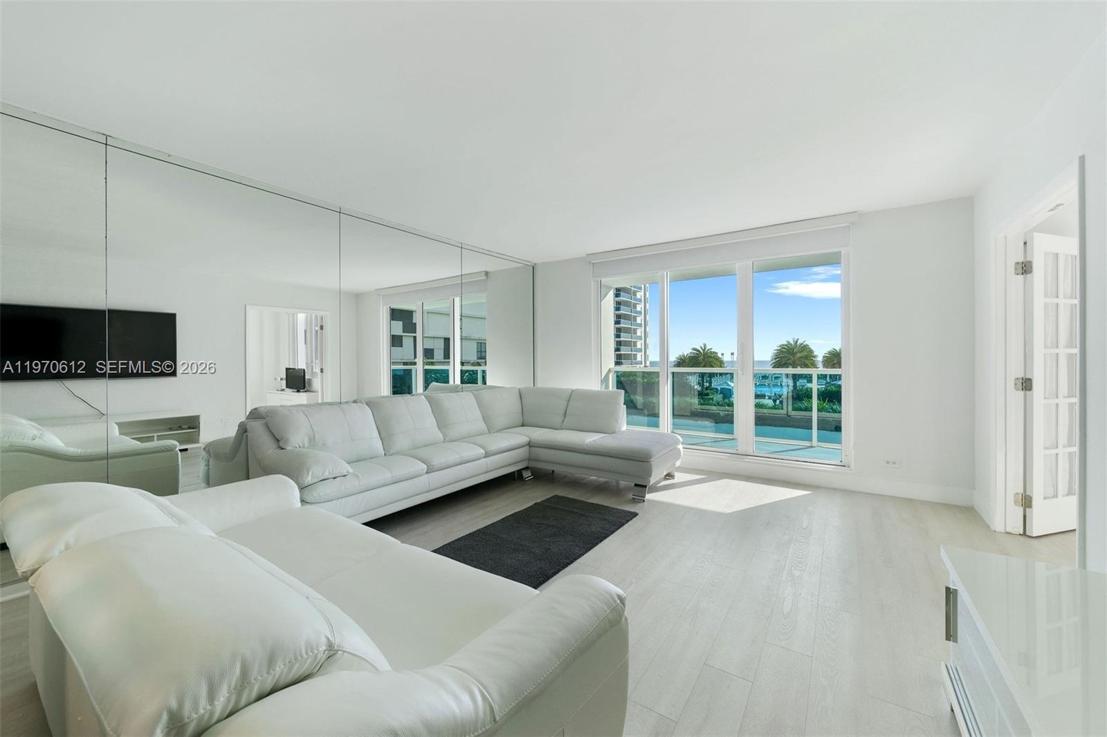 2301 Collins Avenue 338 Property Photo 3