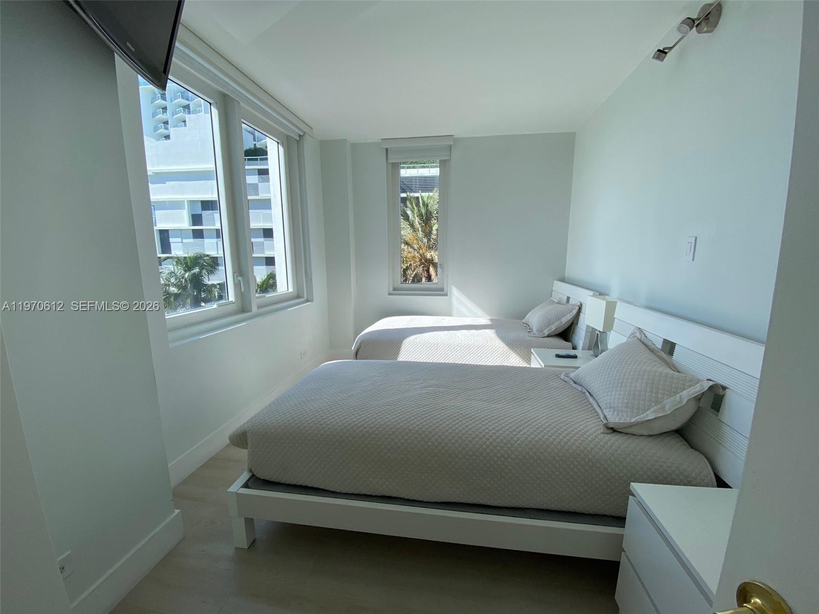 2301 Collins Avenue 338 Property Photo 6