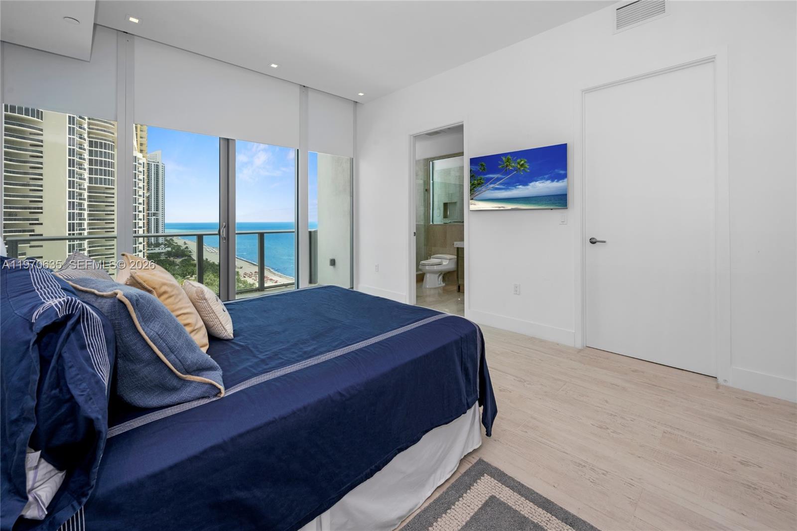 17475 Collins Avenue 1201 Property Photo 16