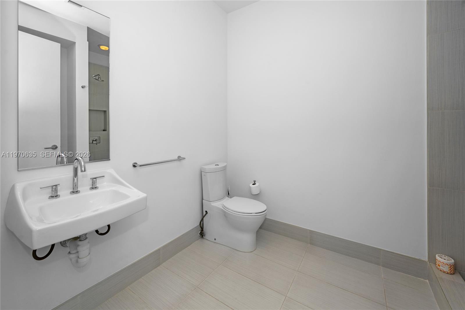 17475 Collins Avenue 1201 Property Photo 31