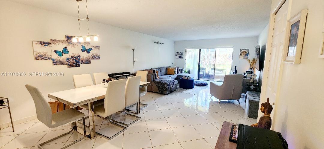 327 Lakeview Drive 103 Property Photo 10