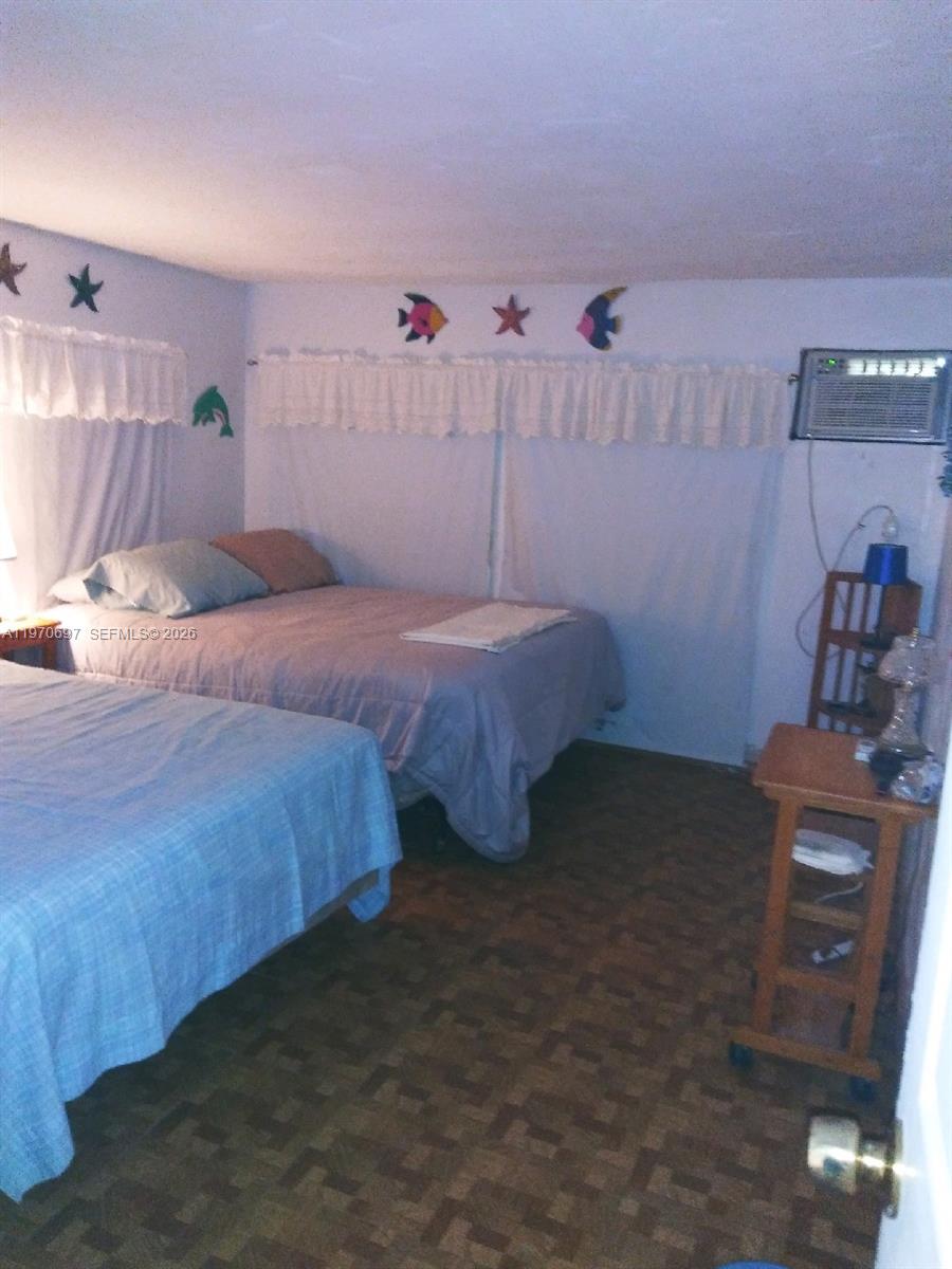 261 Burgundy Drive Property Photo 9