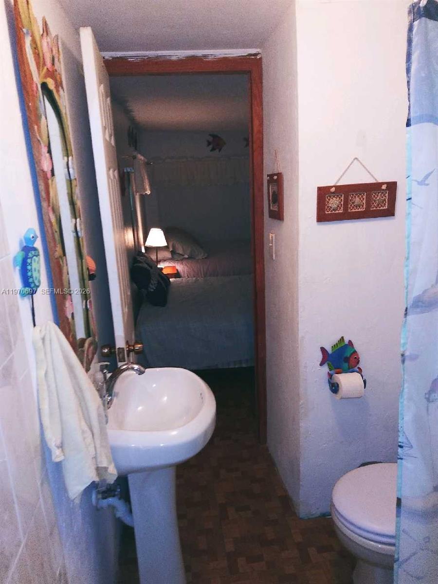 261 Burgundy Drive Property Photo 11