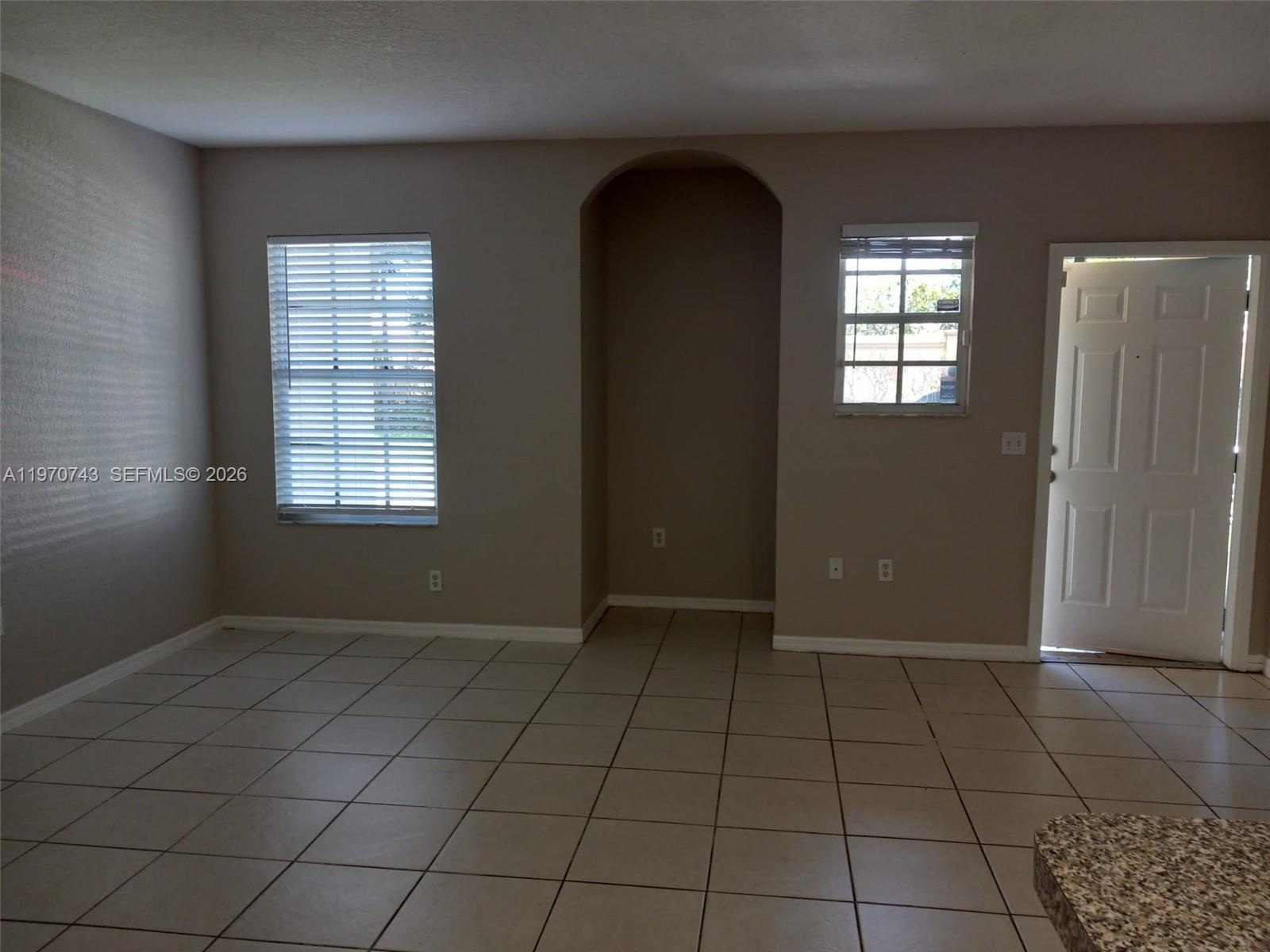 1212 Belmont Lane 1212 Property Photo 3