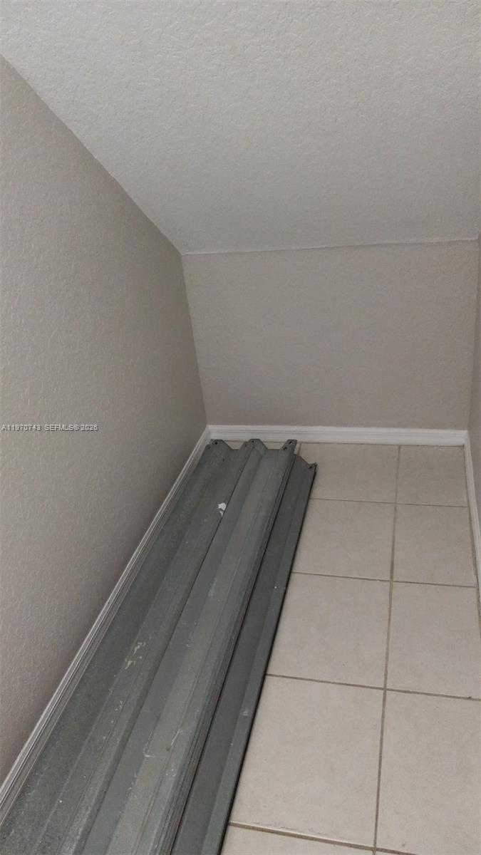 1212 Belmont Lane 1212 Property Photo 24