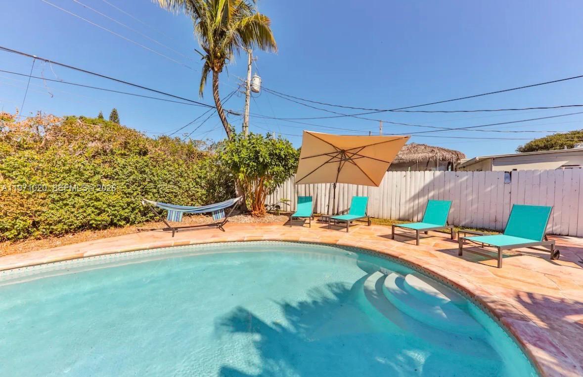 A11971020 Property Photo 1