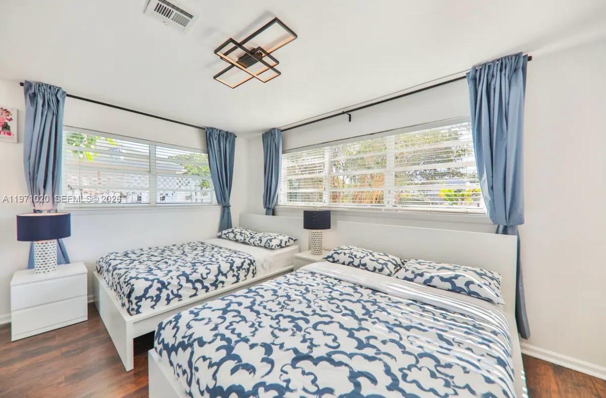 A11971020 Property Photo 24