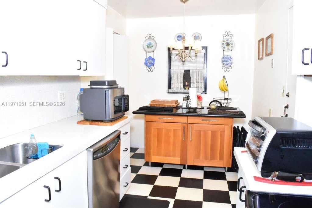 1300 Saint Charles Place 617 Property Photo 4
