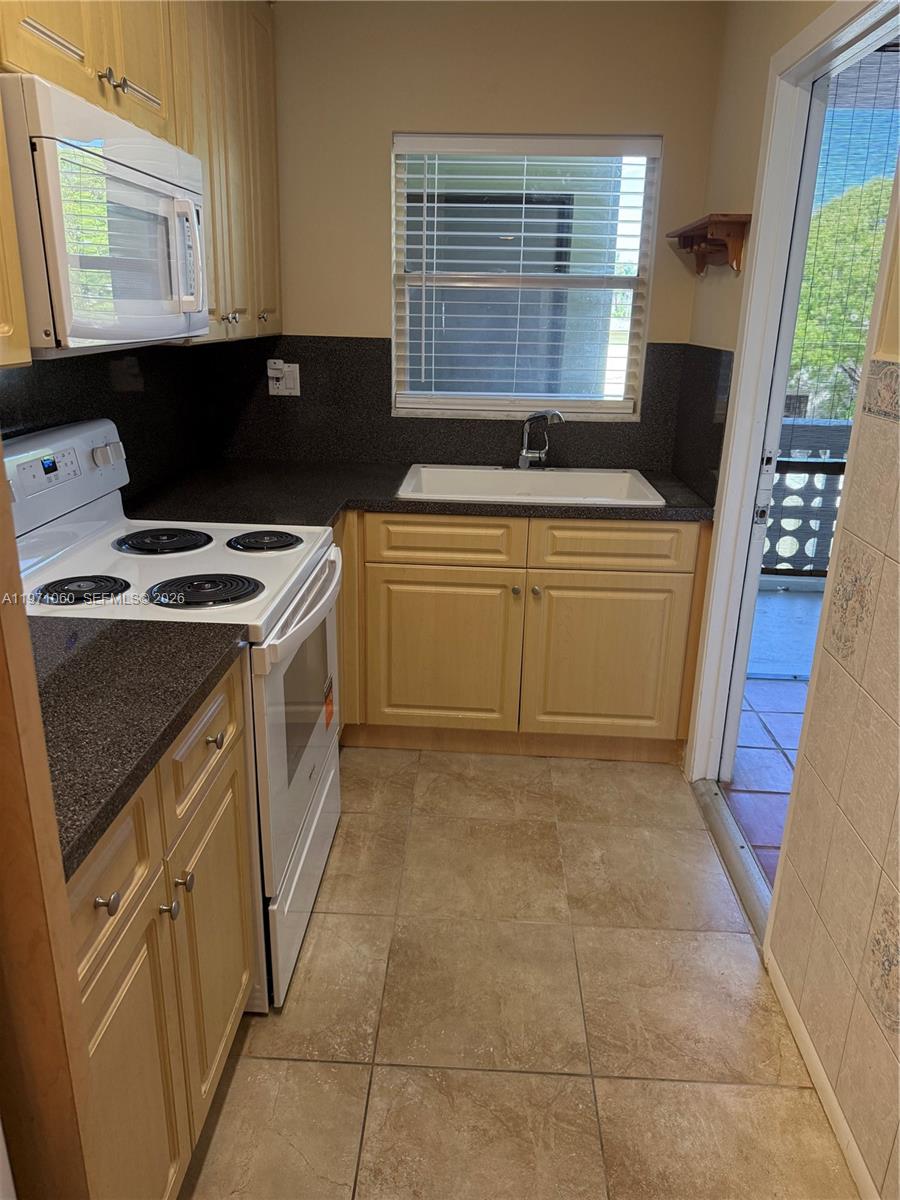 1425 Arthur Street 315b Property Photo 16