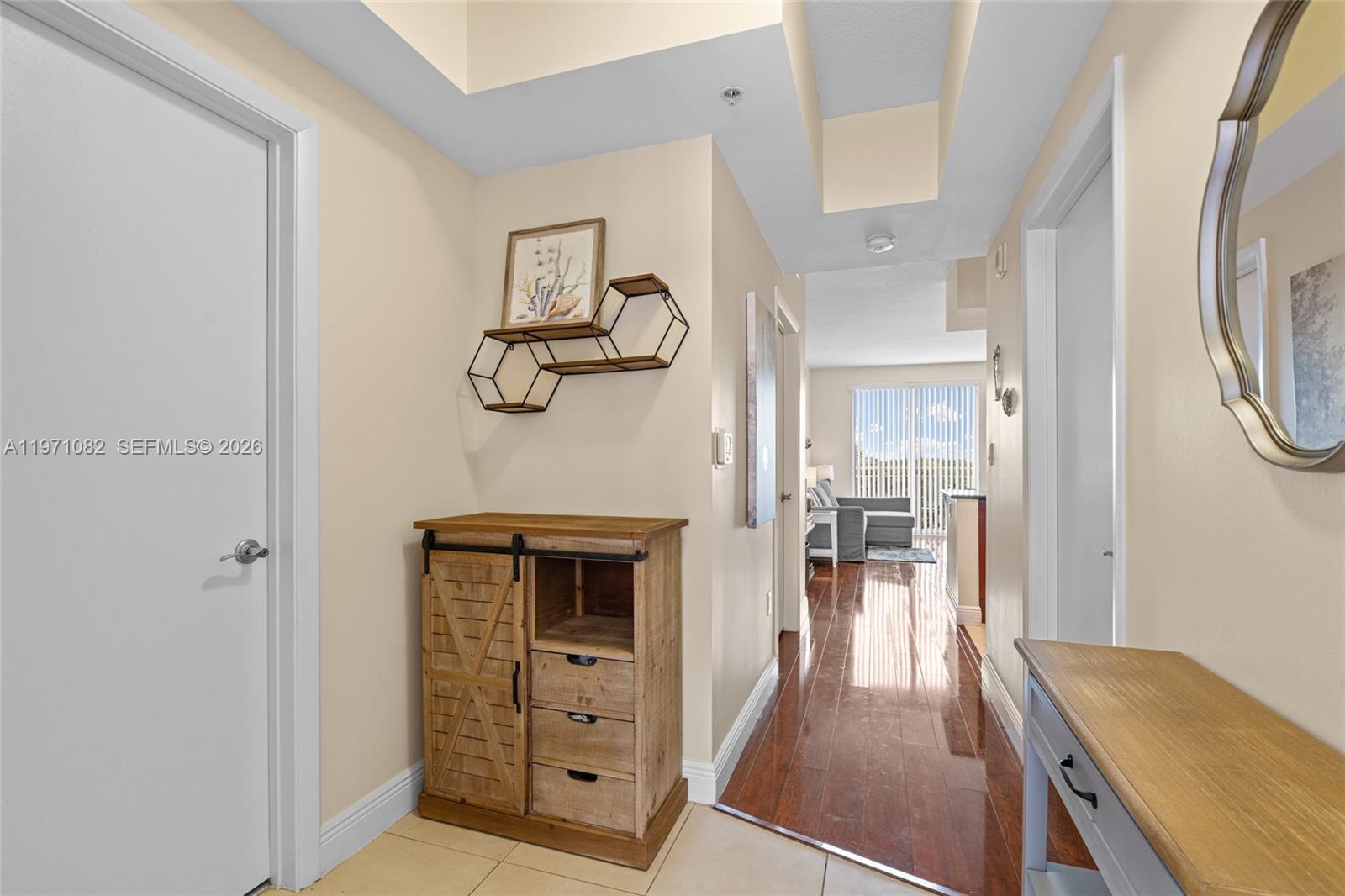 7275 Sw 90th Way 404 Property Photo 5