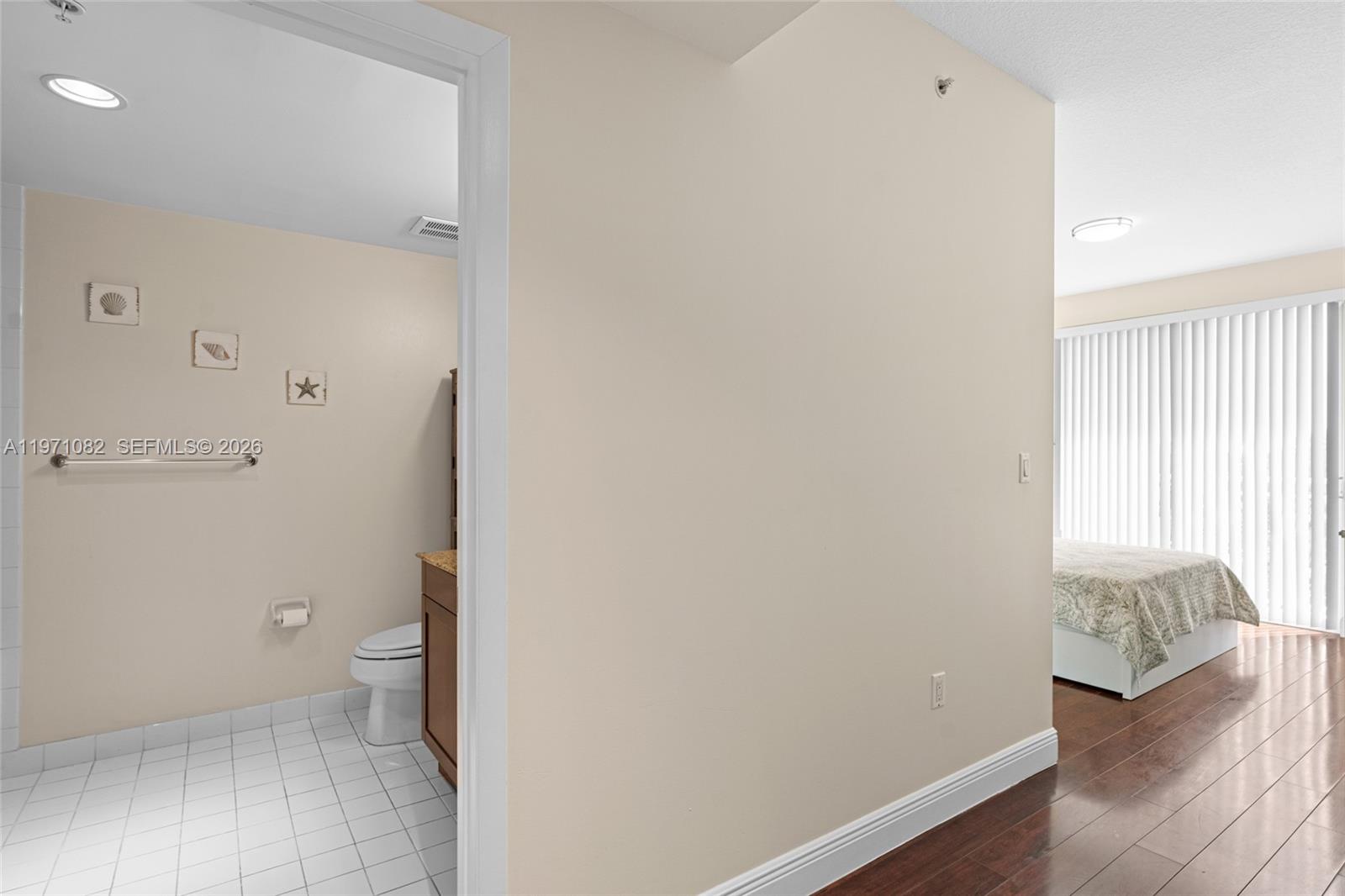 7275 Sw 90th Way 404 Property Photo 17